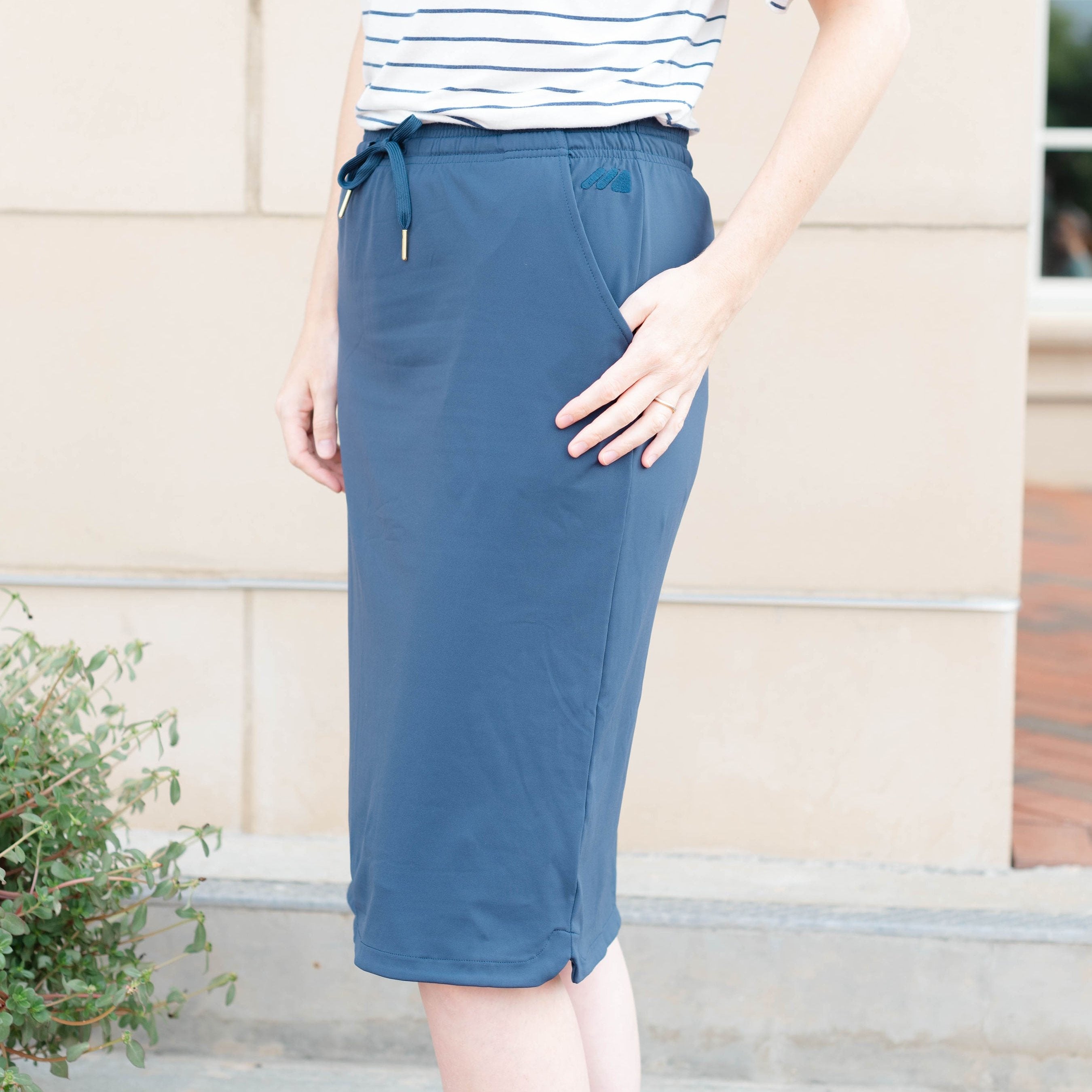 Navy Everyday Skirt – MOD Lifewear